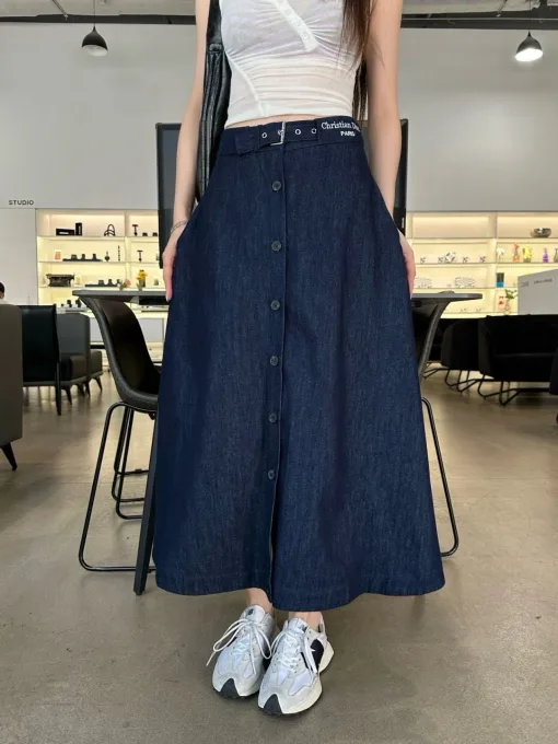 Hochwertige Dior-Jeanskollektion