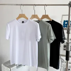 Hochwertiges Lululemon T-Shirt aus schwarzer Seide, atmungsaktive Kollektion