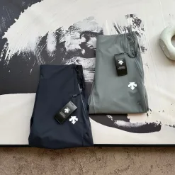 Hochwertige Descente Shorts Schwarz Nylon Atmungsaktiv Luxus