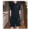 Premium Nike Kurzarmshirt in Schwarz