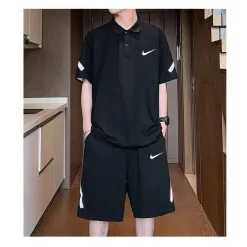 Premium Nike Kurzarmshirt in Schwarz