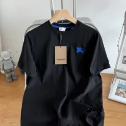 Bestseller: Burberry Kurzarm-Schwarzdruck