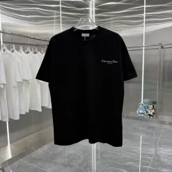 Hochwertige Dior-Kollektion mit kurzen Ärmeln und Baumwolldruck