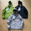 Luxus-Jacken von Patagonia aus schwarzem, atmungsaktivem Nylon