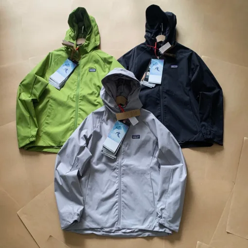 Luxus-Jacken von Patagonia aus schwarzem, atmungsaktivem Nylon