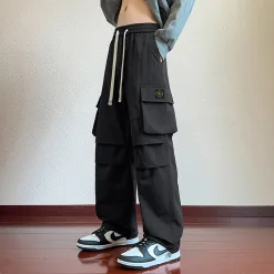 Hochwertige Freizeithose von Stone Island in Schwarz aus der Solid Collection