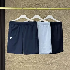 Luxuriöse Descente-Shorts in Schwarz, atmungsaktiver Stil