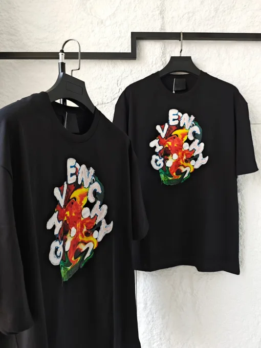 Hochwertiger Givenchy Kurzarm-Baumwoll-Print im Schwarz