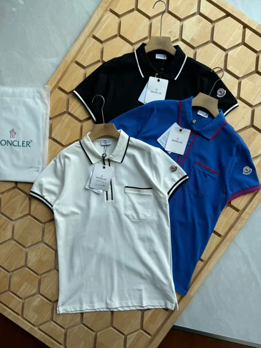 Moncler Poloshirt in Premiumqualität, schwarzes Logo, Luxus