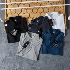 Hochwertiges Descente-Poloshirt aus schwarzer Seide, atmungsaktiver Stil