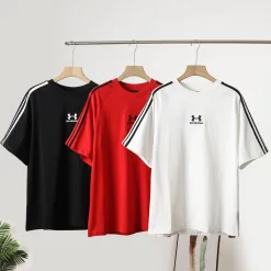 Hochwertiges Balenciaga-Shirt mit kurzen Ärmeln und Stickereien in roter Baumwolle