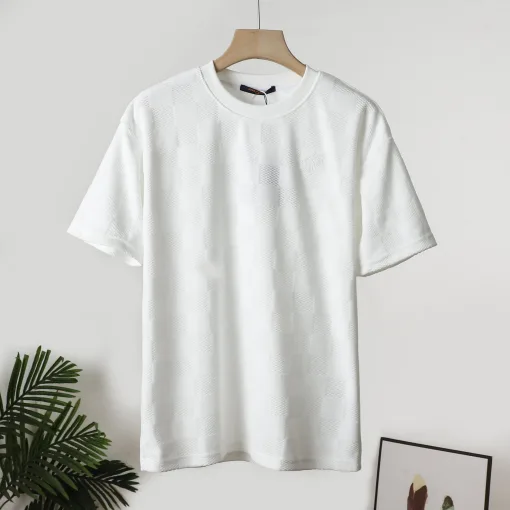 Luxuriöses Louis Vuitton T-Shirt aus Baumwolle im Karo-Stil
