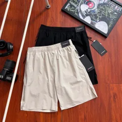 Bestseller-Shorts von Lululemon in der schwarzen, atmungsaktiven Spandex-Kollektion