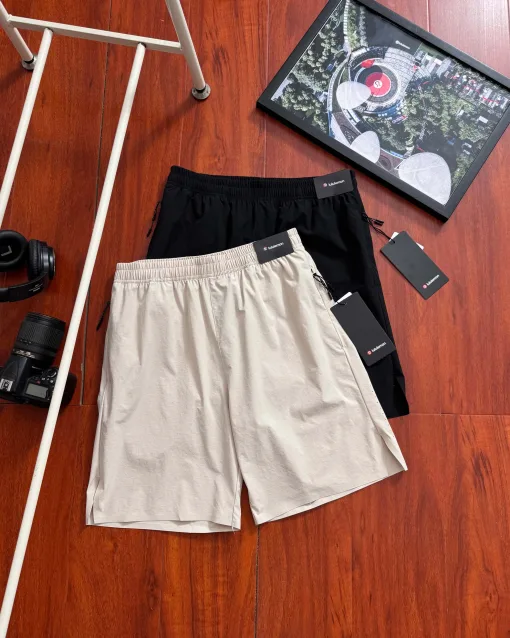 Bestseller-Shorts von Lululemon in der schwarzen, atmungsaktiven Spandex-Kollektion
