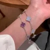 Premium-Van Cleef & Arpels-Armband im violetten Druckstil