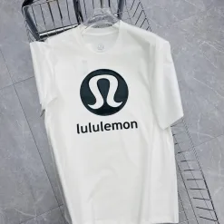 Bestseller: Kurzarm-Kollektion aus schwarzer Baumwolle von Lululemon