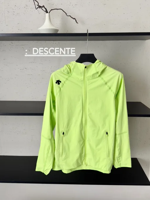 Hochwertiges Descente Langarmshirt in Schwarz