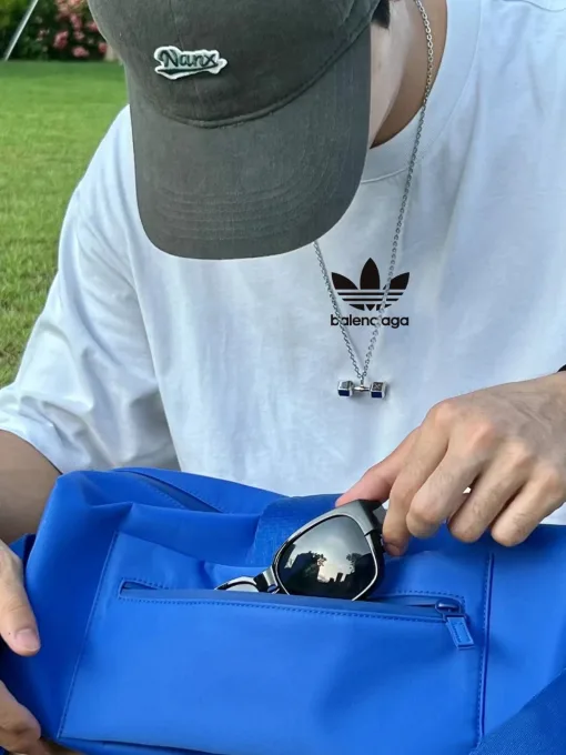 Premium Balenciaga Kurzarm-Kollektion mit weißem Baumwolldruck