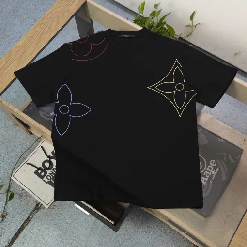 Hochwertige Louis Vuitton Kurzarm-Kollektion aus weißer Baumwolle mit Stickerei