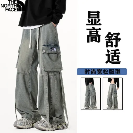 Premium-Hose aus der Denim-Washed-Kollektion von The North Face
