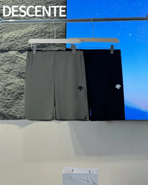 Luxuriöse Descente-Shorts aus schwarzer Seide, atmungsaktive Kollektion