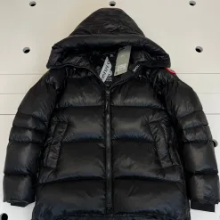Hochwertige Daunenjacke von Canada Goose in der Black Collection
