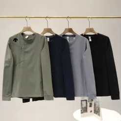 Luxus-Hoodie „Descente“ in Silber-Print-Kollektion
