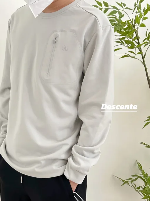 Hochwertiges Descente Langarmshirt in Schwarz, atmungsaktiv