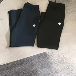 Hochwertige Descente Hose aus schwarzem Fleece im klassischen Stil