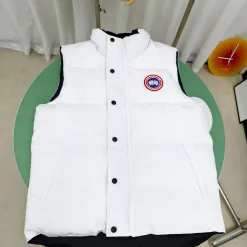 Hochwertige Canada Goose Weste im weißen Strickstil