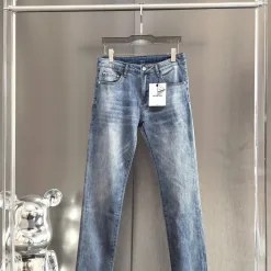 Hochwertige Moncler Jeans Denim Washed Kollektion