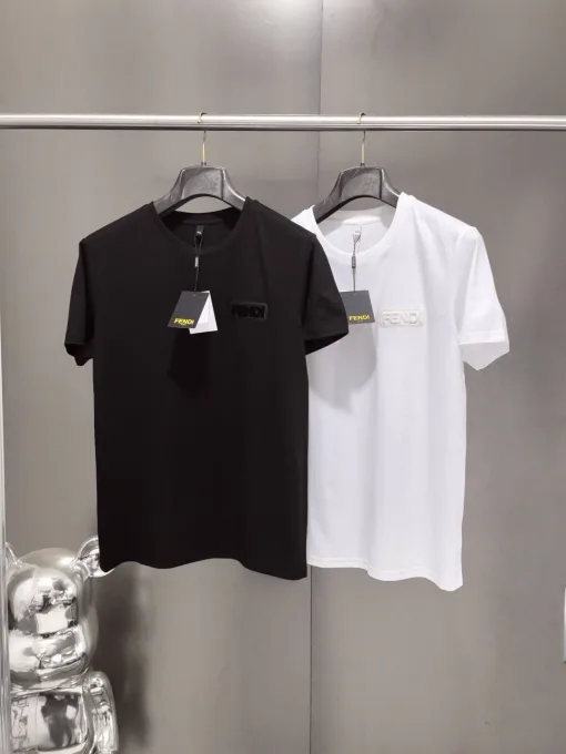 Hochwertiges Fendi T-Shirt aus schwarzer Baumwolle im Stickerei-Stil