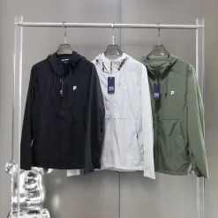 Hochwertige Fila Jacken aus schwarzer Seide, Casual Collection