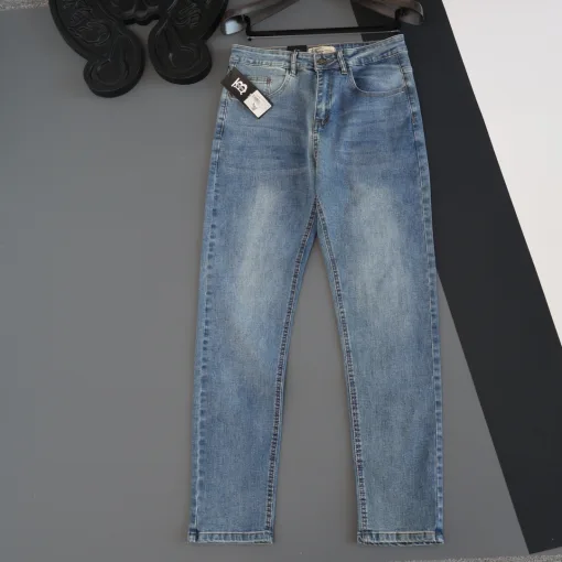 Hochwertige Burberry Jeans im Denim-Waschungsstil