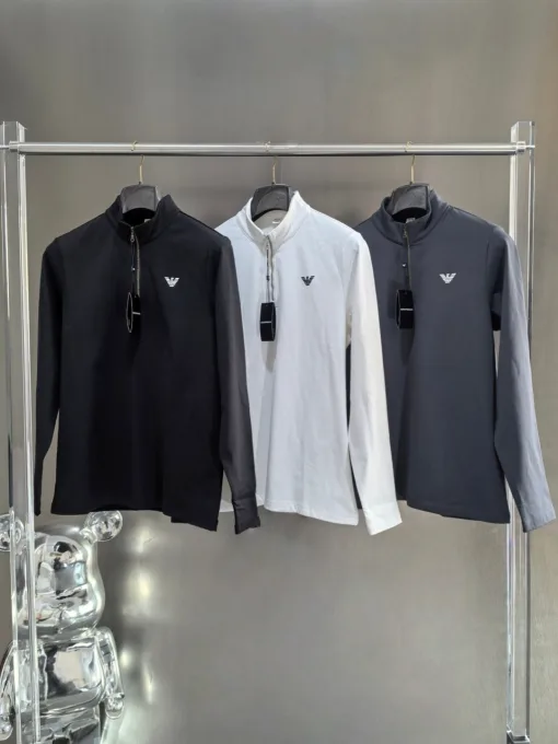 Hochwertige Armani Langarmshirts aus schwarzer Nylon-Logo-Kollektion