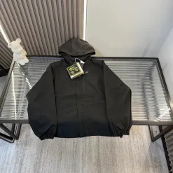 Luxus-Armani-Jackenkollektion