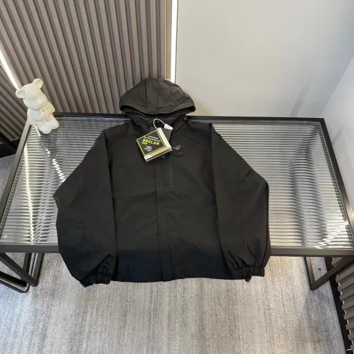 Luxus-Armani-Jackenkollektion