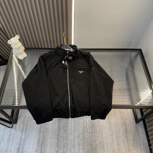 Hochwertiger Prada-Mantel
