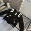 Luxuriöser Mantelstil von Yves Saint Laurent