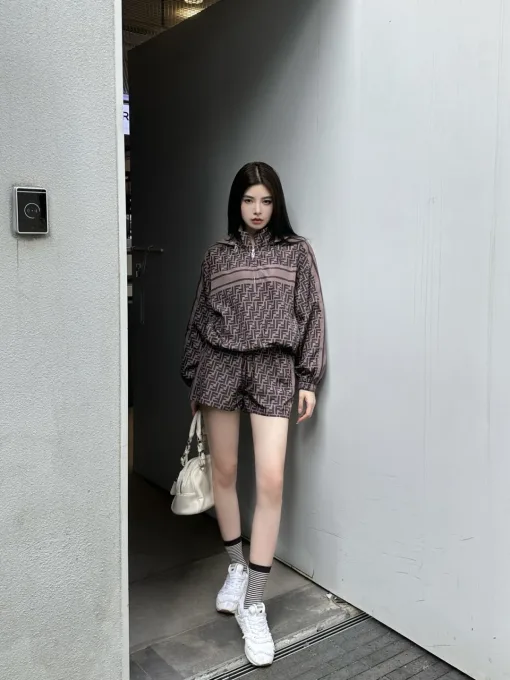Luxuriöse Shorts im Logo-Stil von Fendi