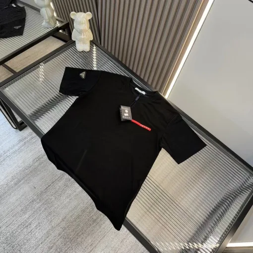 Bestseller Prada Kurzarm Rot Leder Stil