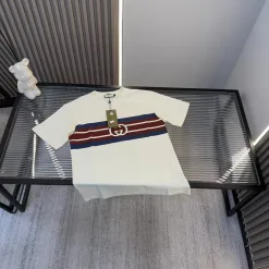 Hochwertiger Gucci-Stil mit kurzen Ärmeln