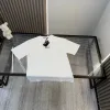 Hochwertige Prada Kurzarm-Kollektion mit weißem Logo