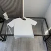 Luxuriöses Prada-Shirt mit kurzen Ärmeln und Stickerei