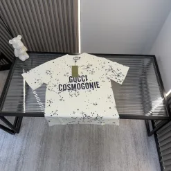 Hochwertige Gucci-Kollektion mit kurzen Ärmeln