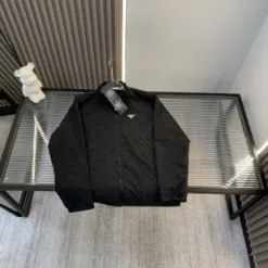 Hochwertige Prada-Jackenkollektion