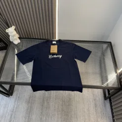 Burberry-Kollektion mit kurzen Ärmeln in Premiumqualität