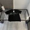 Hochwertige Armani-Shorts im bestickten Stil