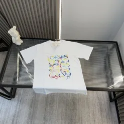 Premium Loewe Kurzarm-Stickerei-Stil