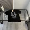 Bestseller der Dior-Kollektion mit kurzen Ärmeln und Stickereien